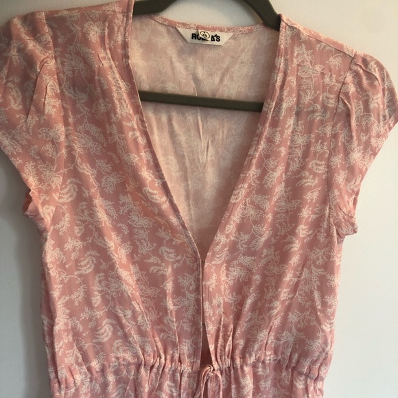 Rolla’s Revolve Pink Blouse - Picture 2 of 4